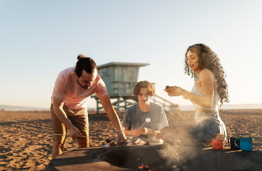 Grillen mit FIREJAIL ONE am Strand